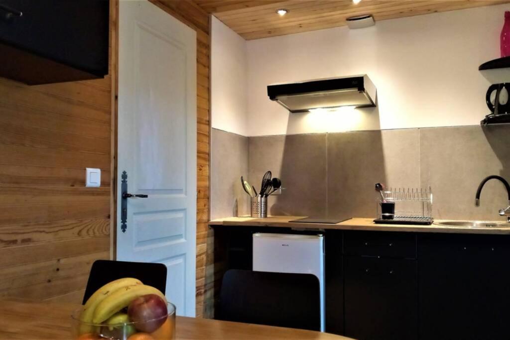 Studio 32m2 - dans propriété avec vue imprenable sur le Lac du Salagou Liausson Extérieur photo