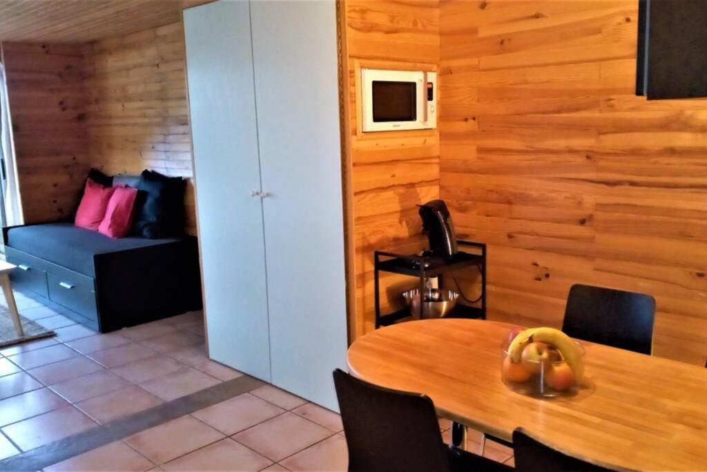 Studio 32m2 - dans propriété avec vue imprenable sur le Lac du Salagou Liausson Extérieur photo